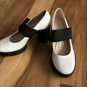 Ecco Women's Black and White Heels